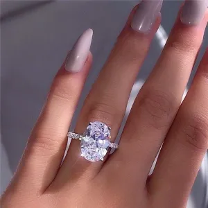 18K White Gold Diamond Engagement Ring with Unique Design and Craftsmanship