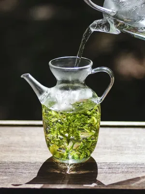 280ml Classic Chinese Tea Pot with Natural Craftsmanship and High Temperature Resistance