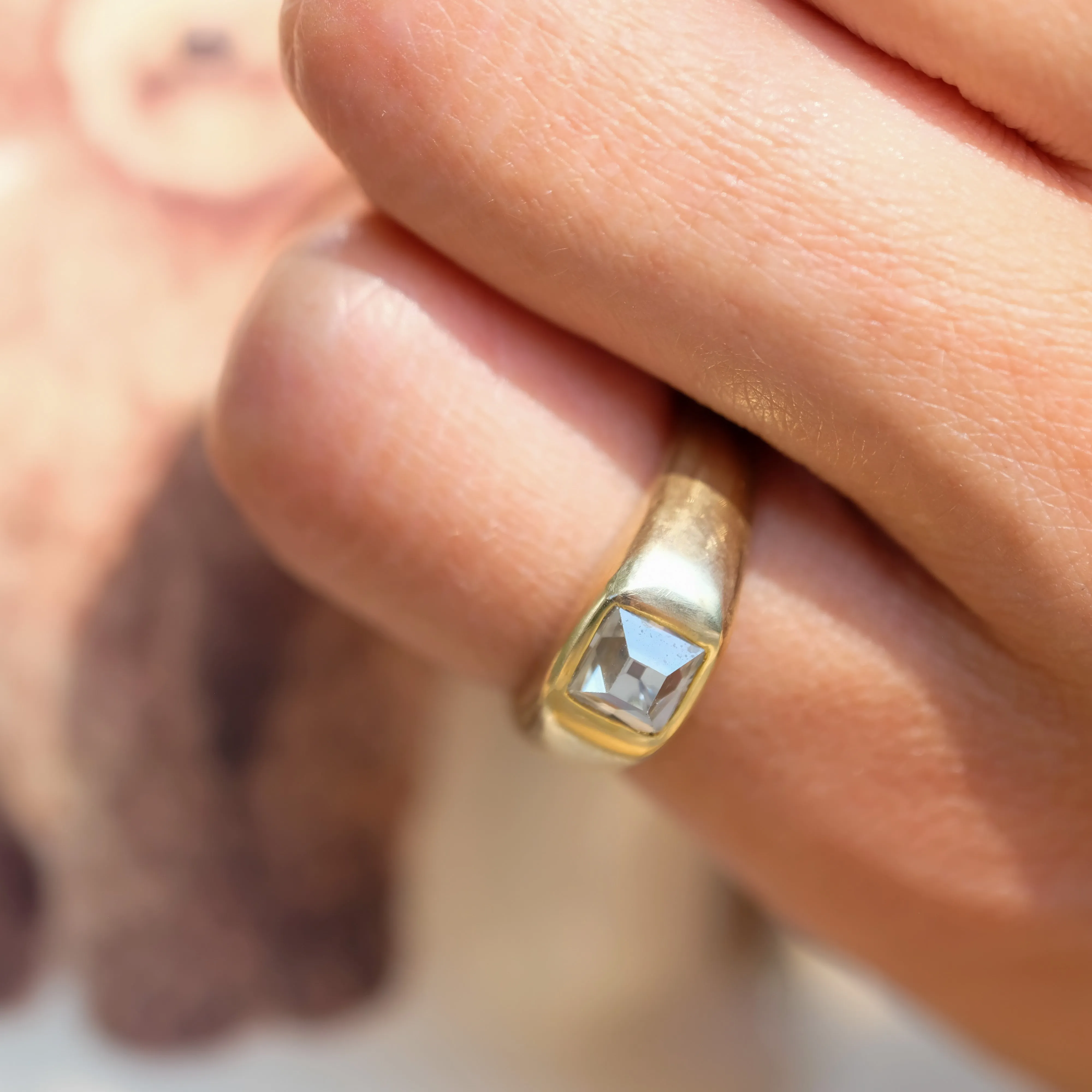 Ann table cut solitaire