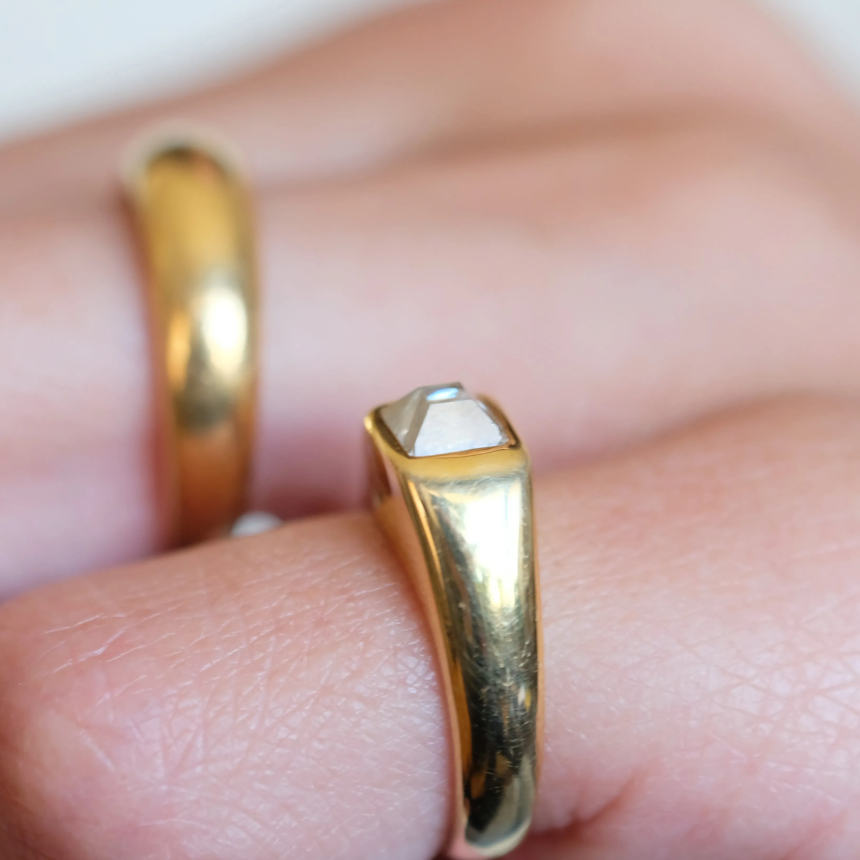 Ann table cut solitaire