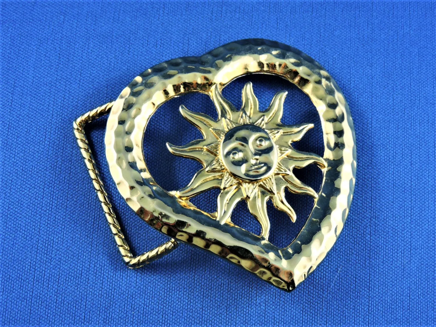 Belt Buckle - Heart Shaped with Sun