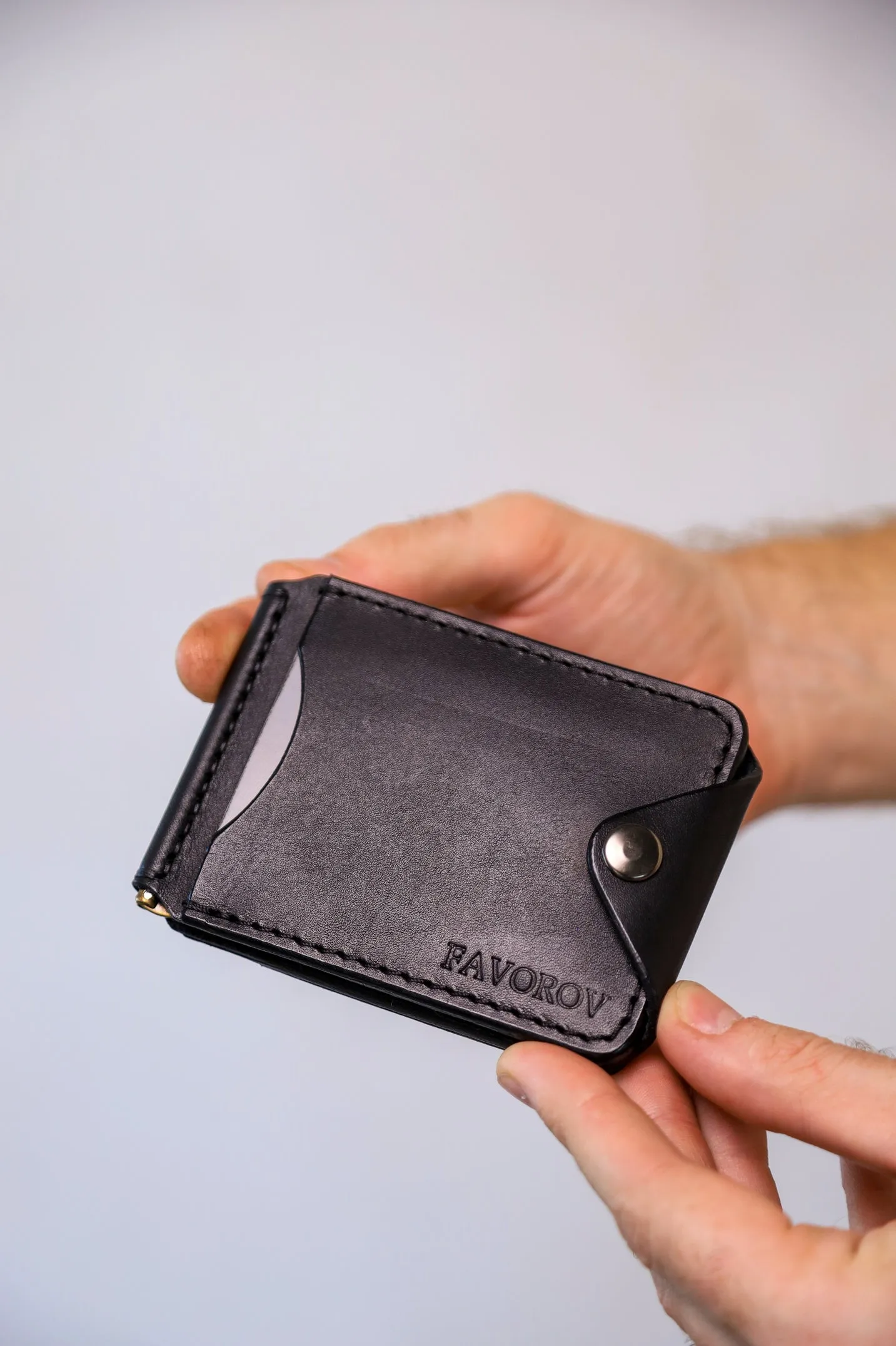Black Leather Money Clip, Small leather wallet, Full grain Leather Money Clip, Gift for Men, Minimalist Wallet with Credit Card Holder