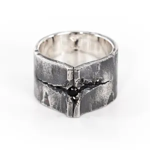 Crevice Diamond Ring