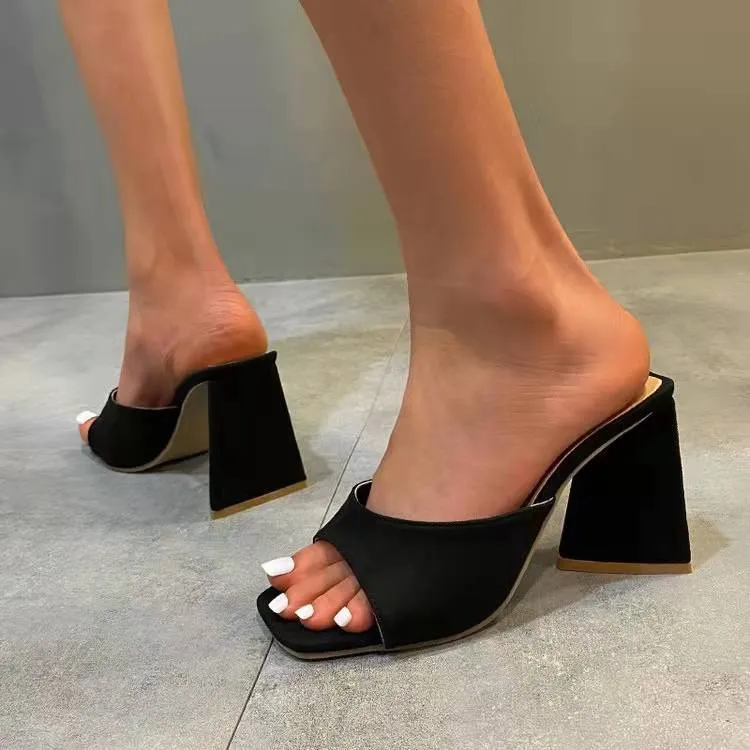 DUNNMALL  Cross Border Summer New plus Size Slippers Women's Fashion Square Toe Chunky Heel Leopard Sandals Wholesale