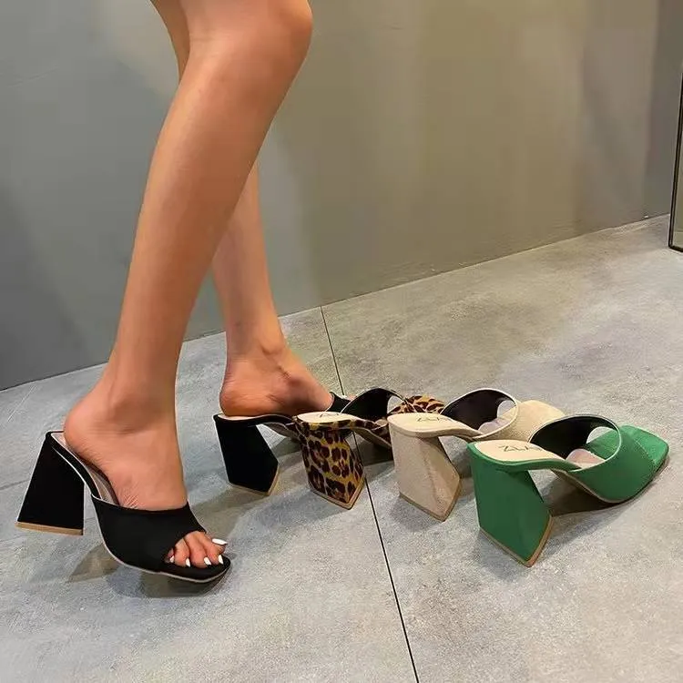DUNNMALL  Cross Border Summer New plus Size Slippers Women's Fashion Square Toe Chunky Heel Leopard Sandals Wholesale