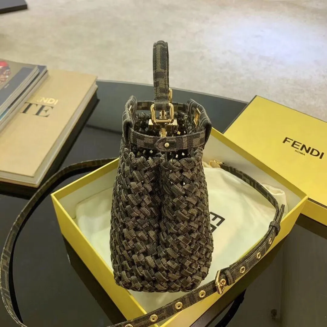 EN   Designer bags by Fendi 181