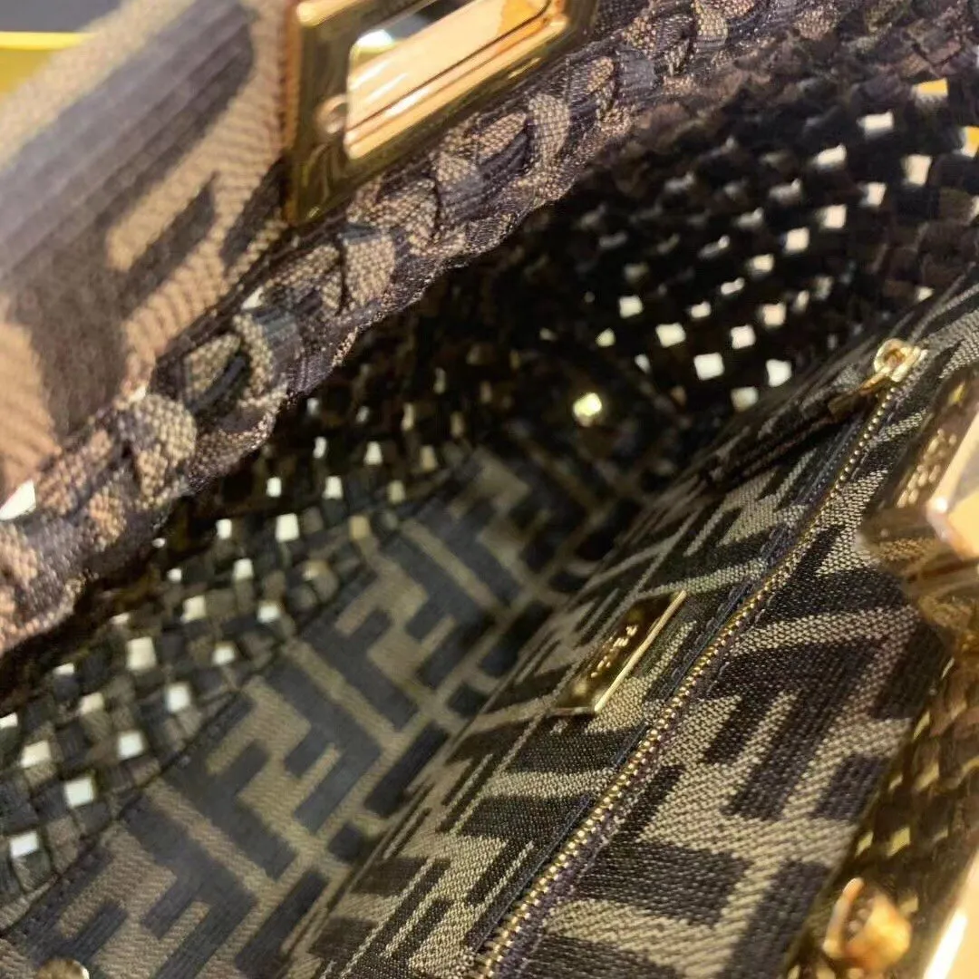 EN   Designer bags by Fendi 181