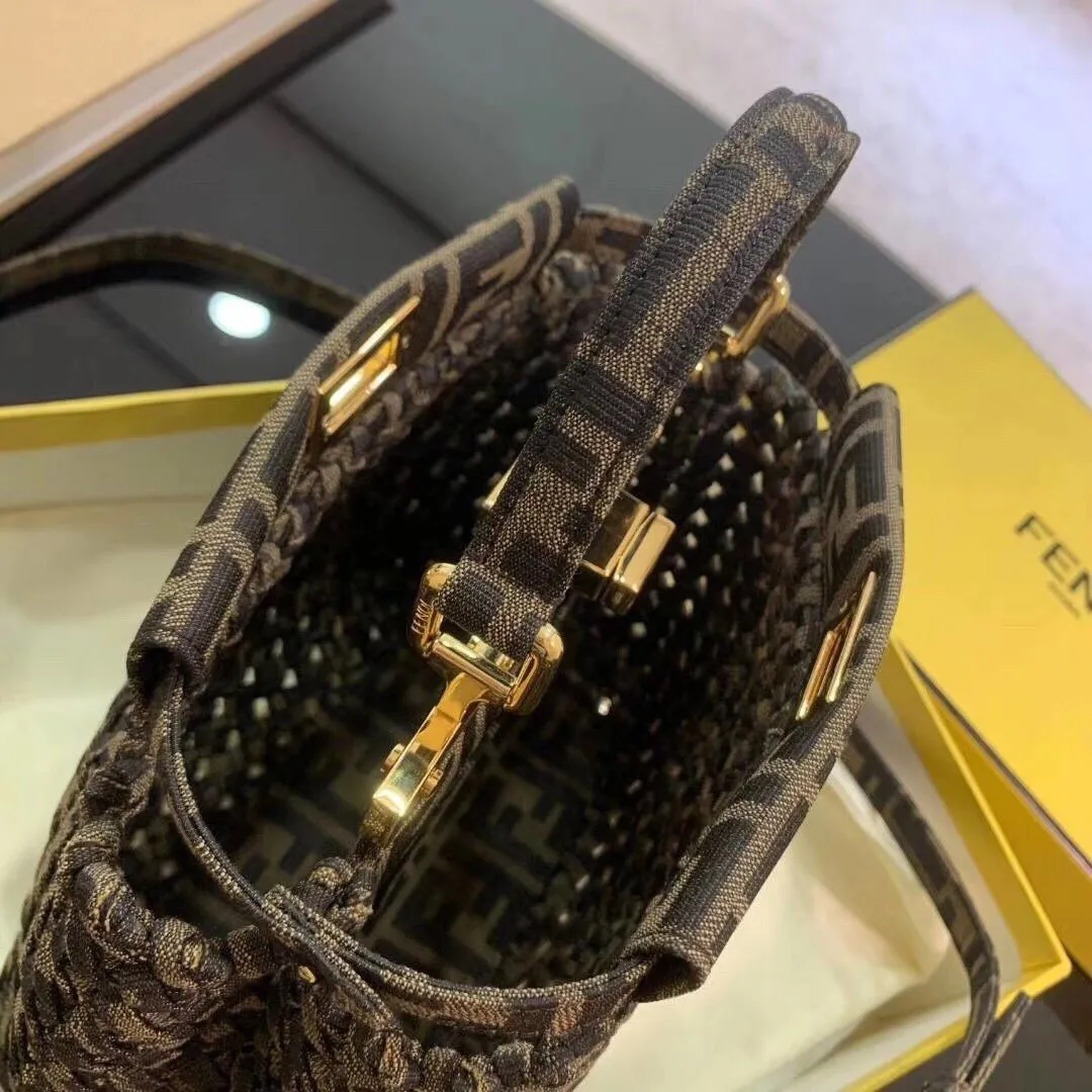 EN   Designer bags by Fendi 181