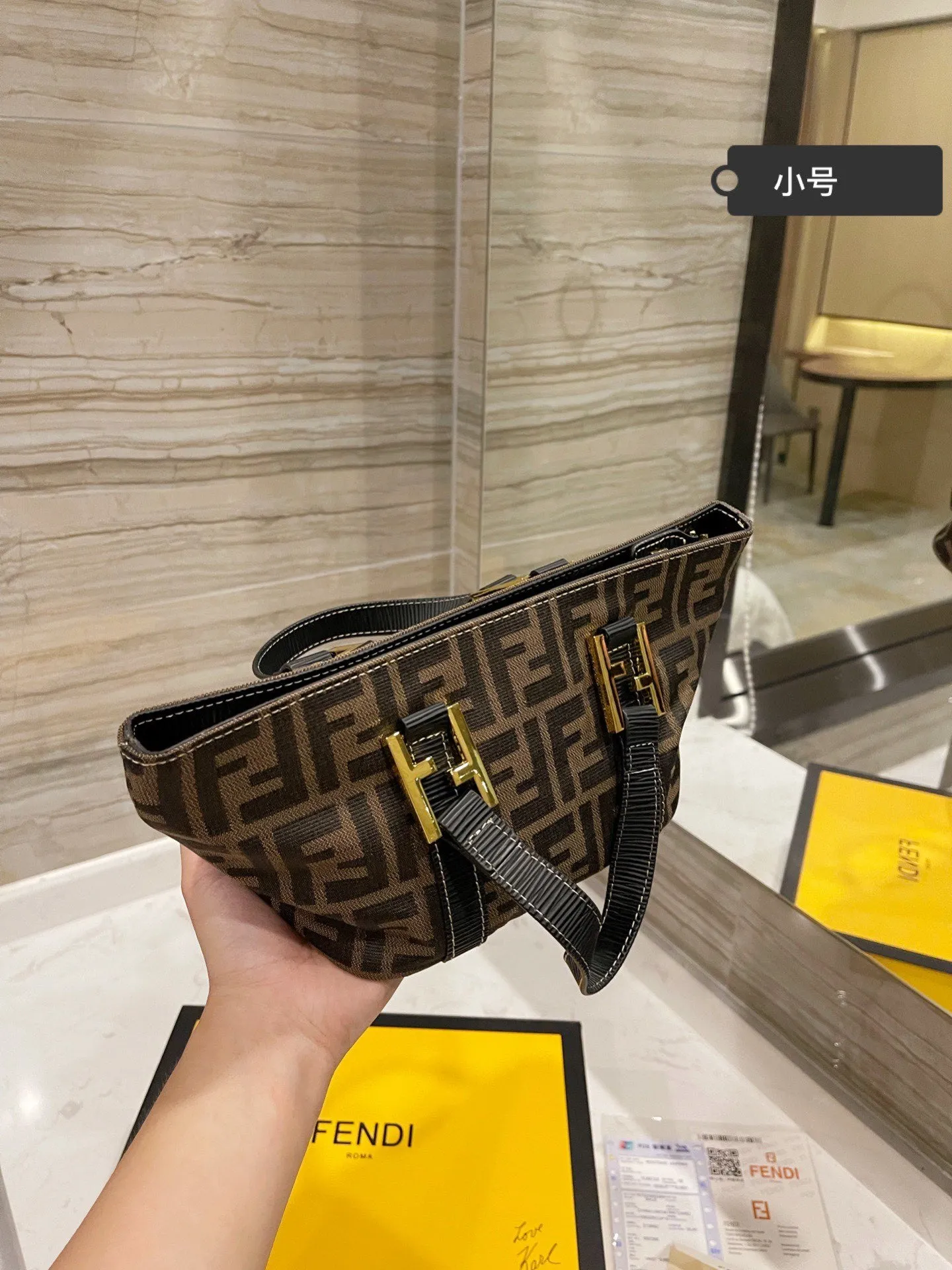EN   Designer bags by Fendi 220