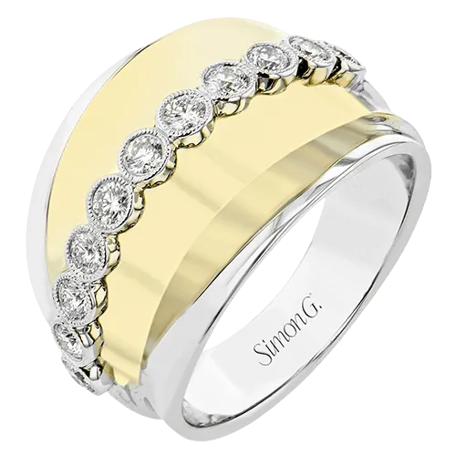 Fashion Ring In 18k Gold With Diamonds