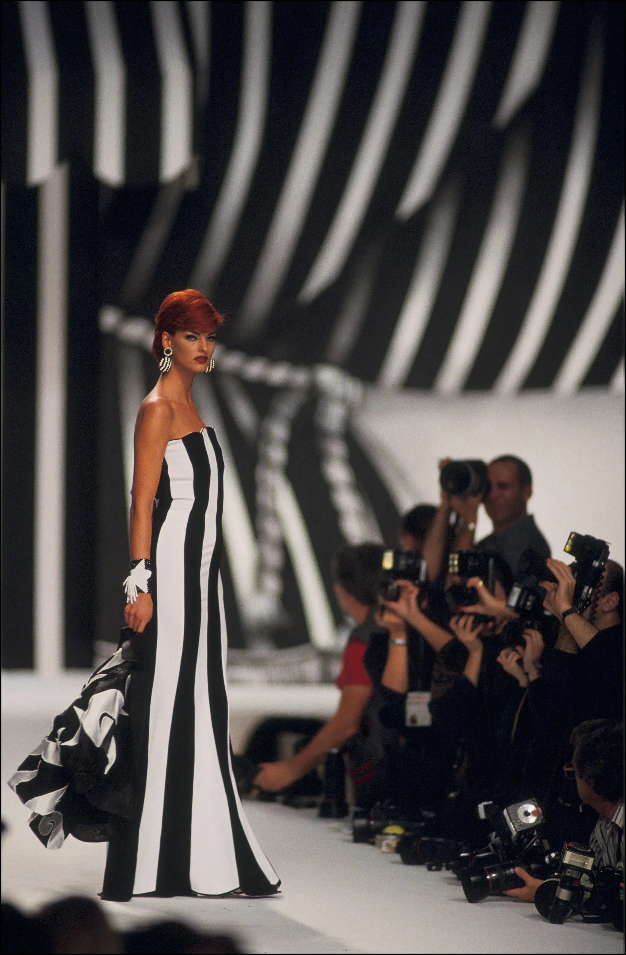 Instantly Recognizable Spring 1992 Valentino Strapless All White Vertical Paneled Dress