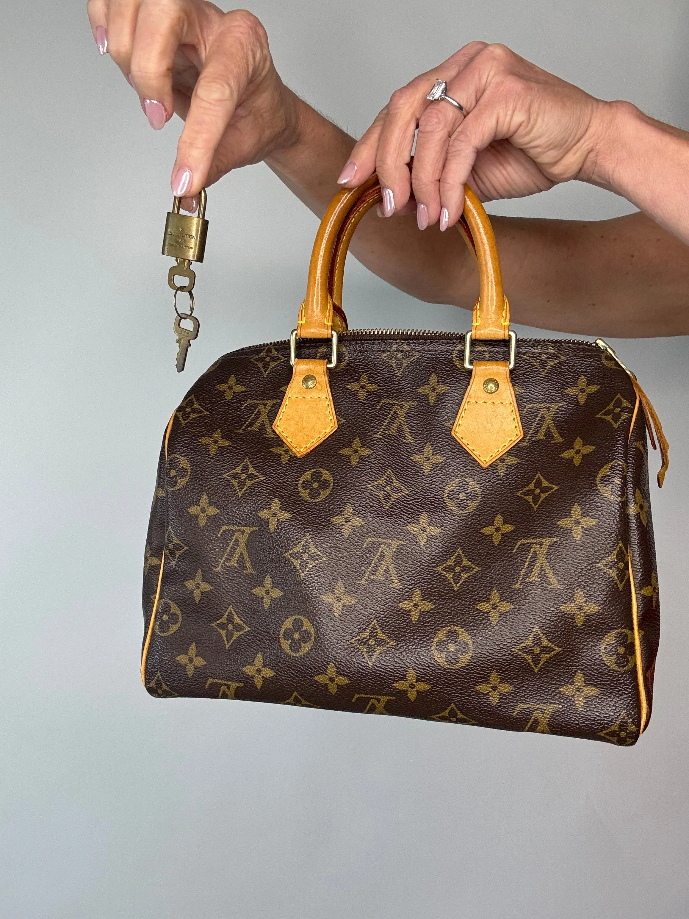 Louis Vuitton Vinage Speedy 25