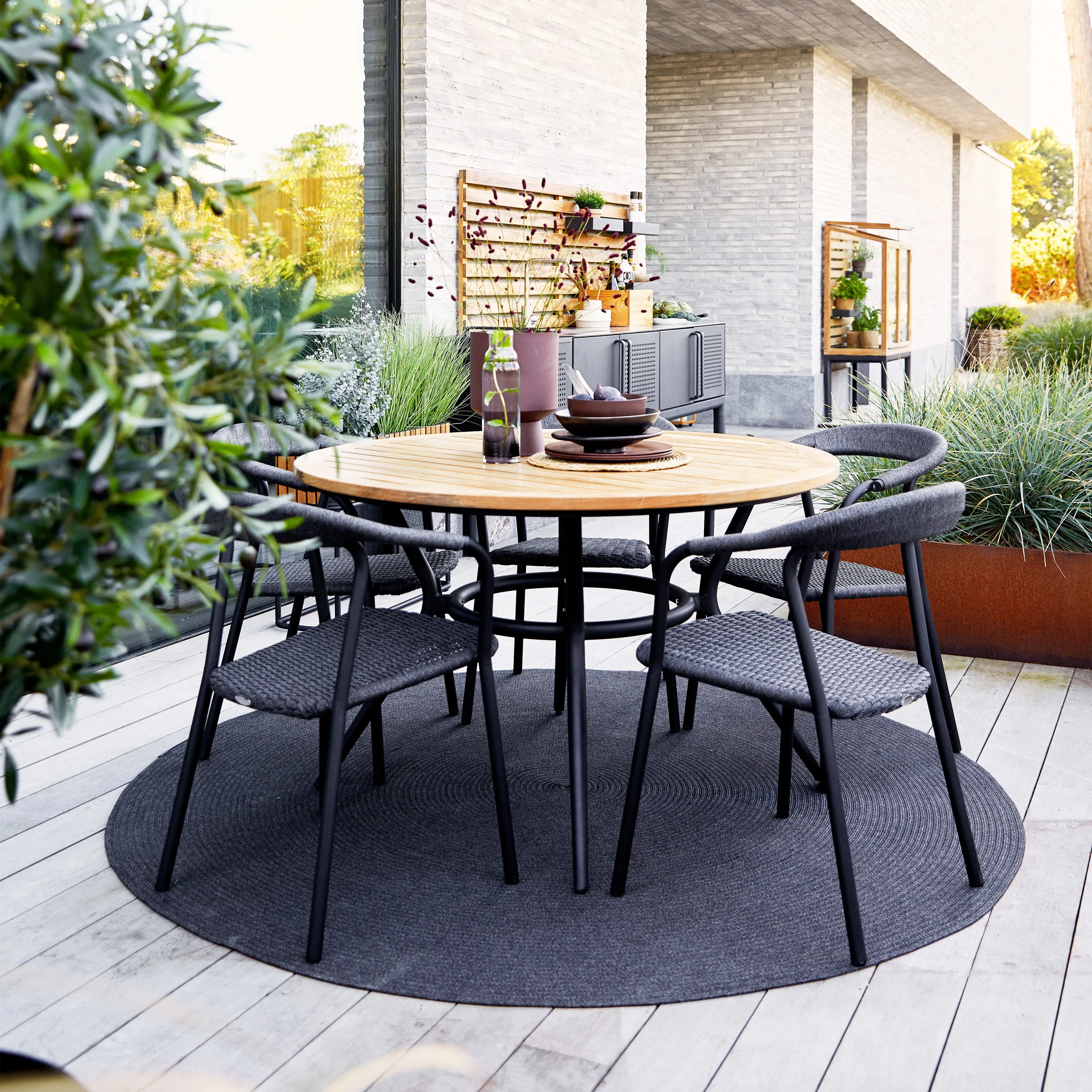 Noble Outdoor Chair