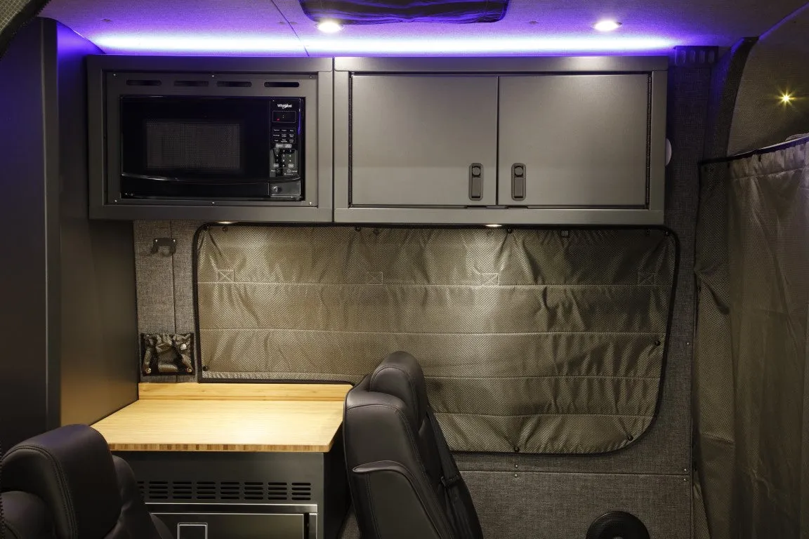 RB Touring Van CDM - 170 EXT 3500 4X4
