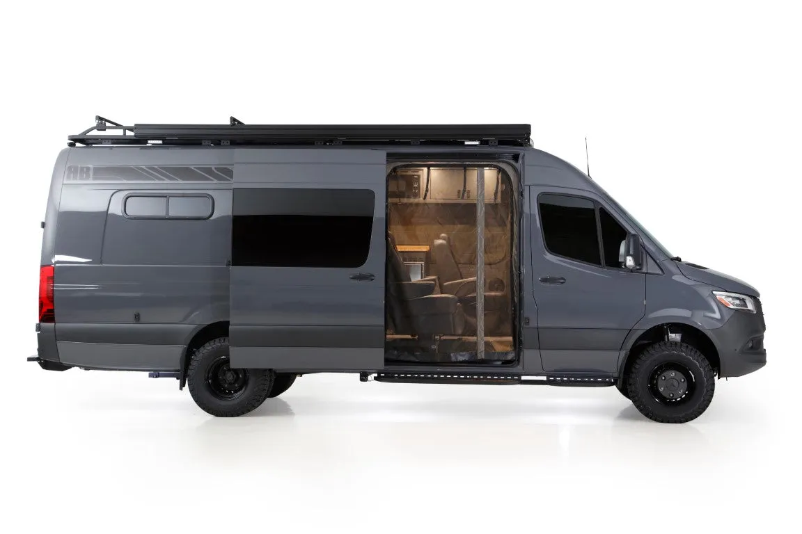 RB Touring Van CDM - 170 EXT 3500 4X4