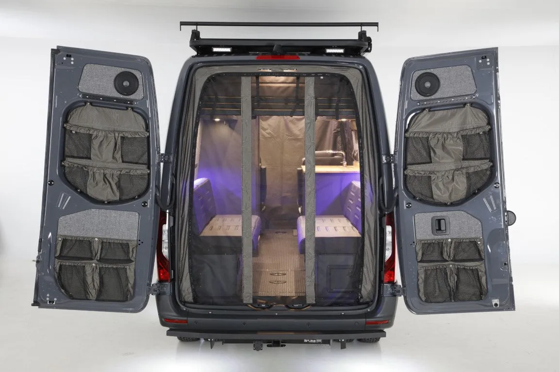 RB Touring Van CDM - 170 EXT 3500 4X4