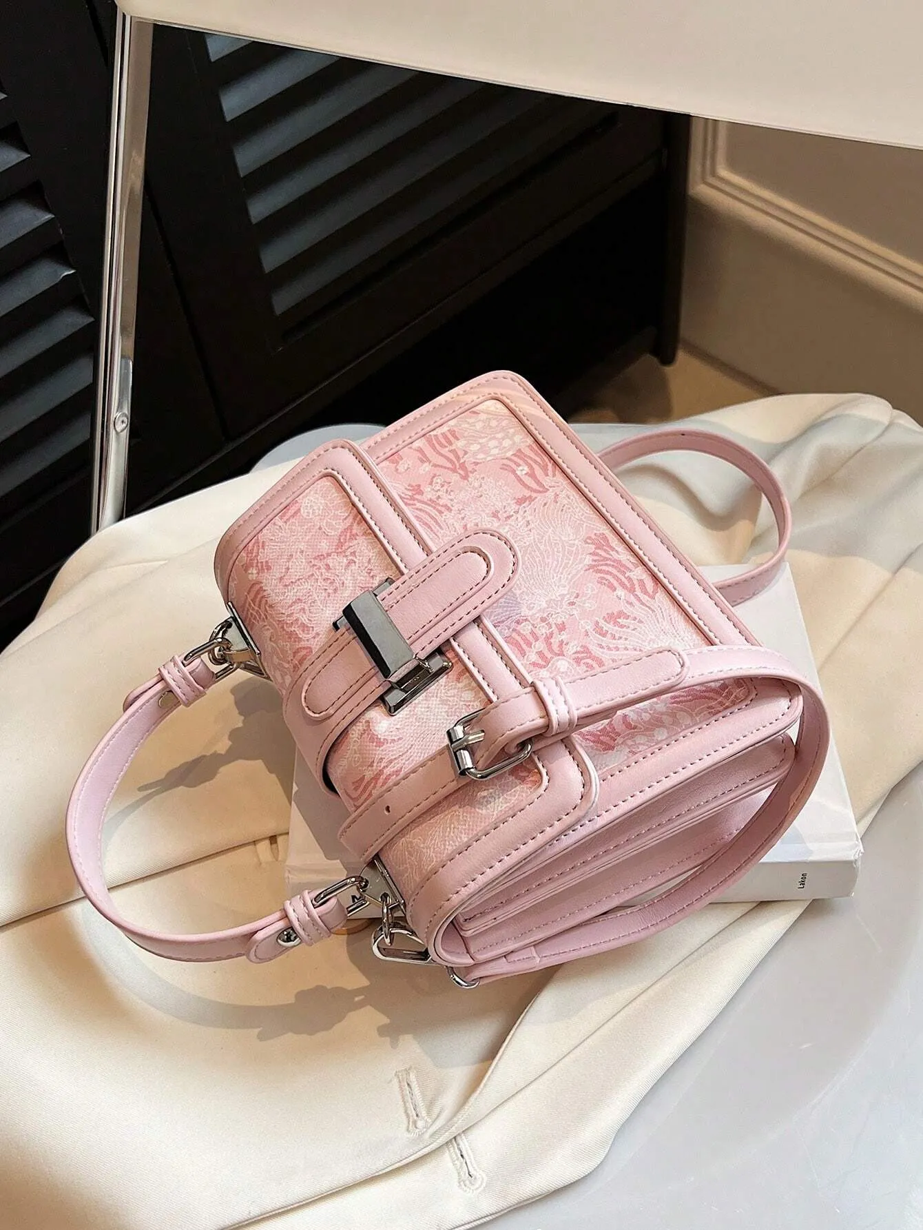 SHEIN Mini Flower Graphic Square Bag Top Handle Flap