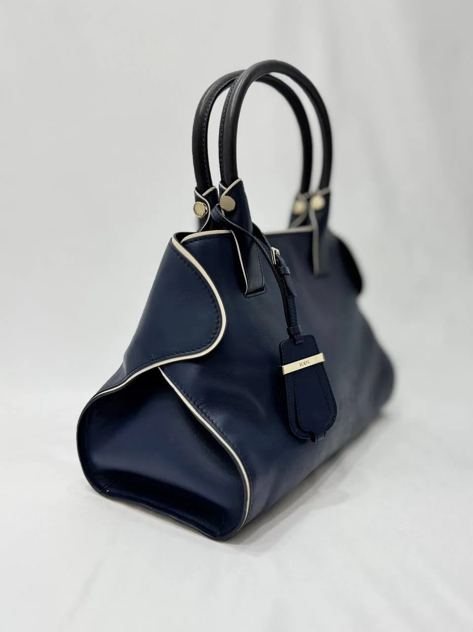 TOD'S Cape Bag In Navy Blue Handbag
