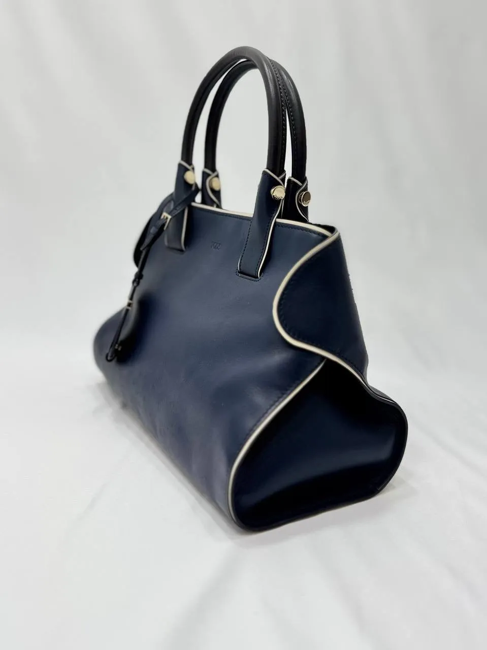 TOD'S Cape Bag In Navy Blue Handbag
