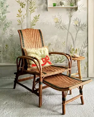 Vintage Wicker Chaise Longue